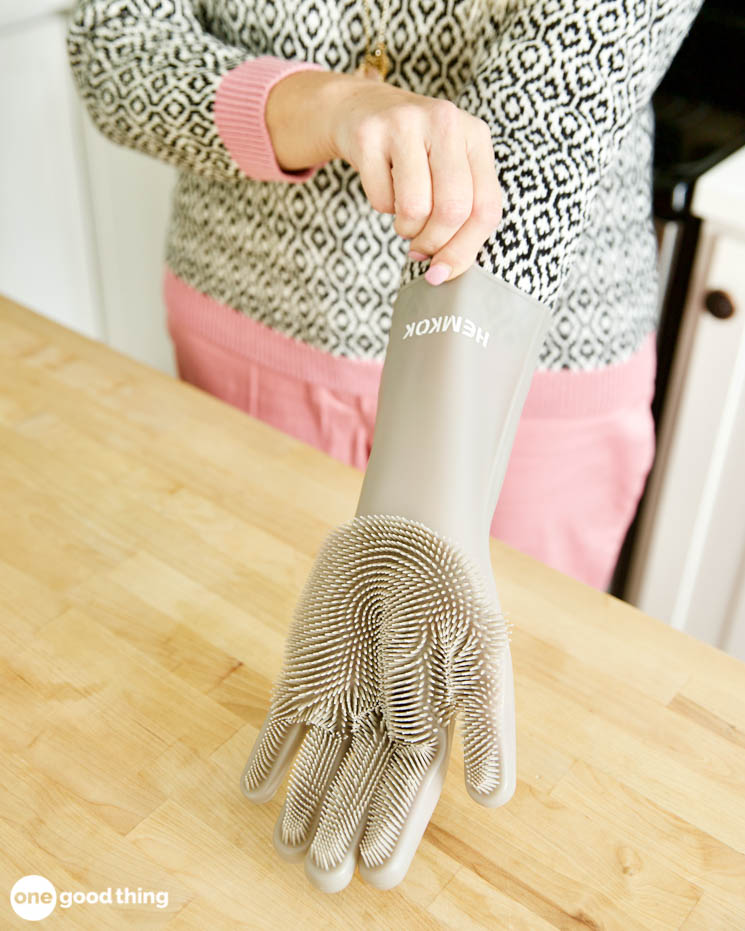 cleaning gloves cleaning gloves
