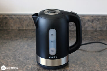 electric kettle sitting on a kitchen counter