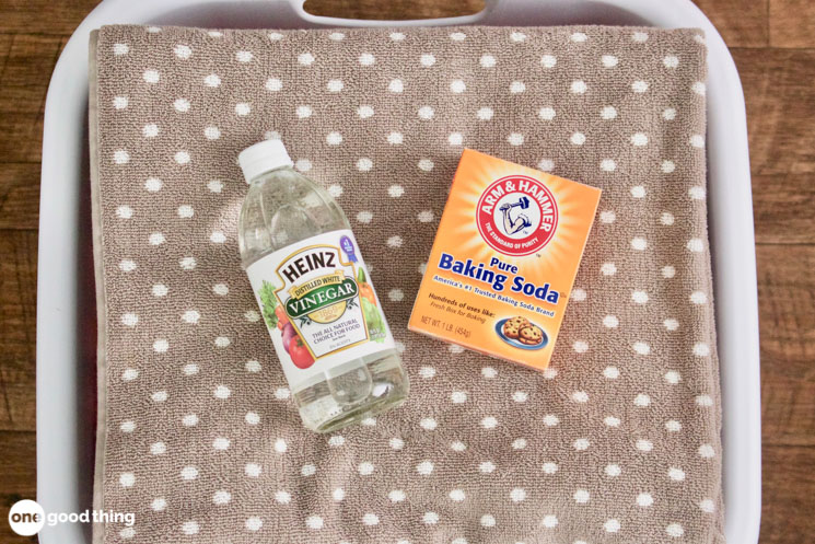 Get musty smells out of your towels with baking soda and white vinegar.