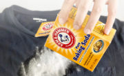 Remove oil stains from clothing quickly and easily with these 4 steps.